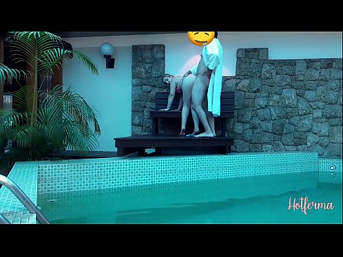 ❤️ Boss jistieden maid għall-pool, iżda ma setgħetx tirreżisti sħun Porno f'mt.mailkassa.ru ﹏